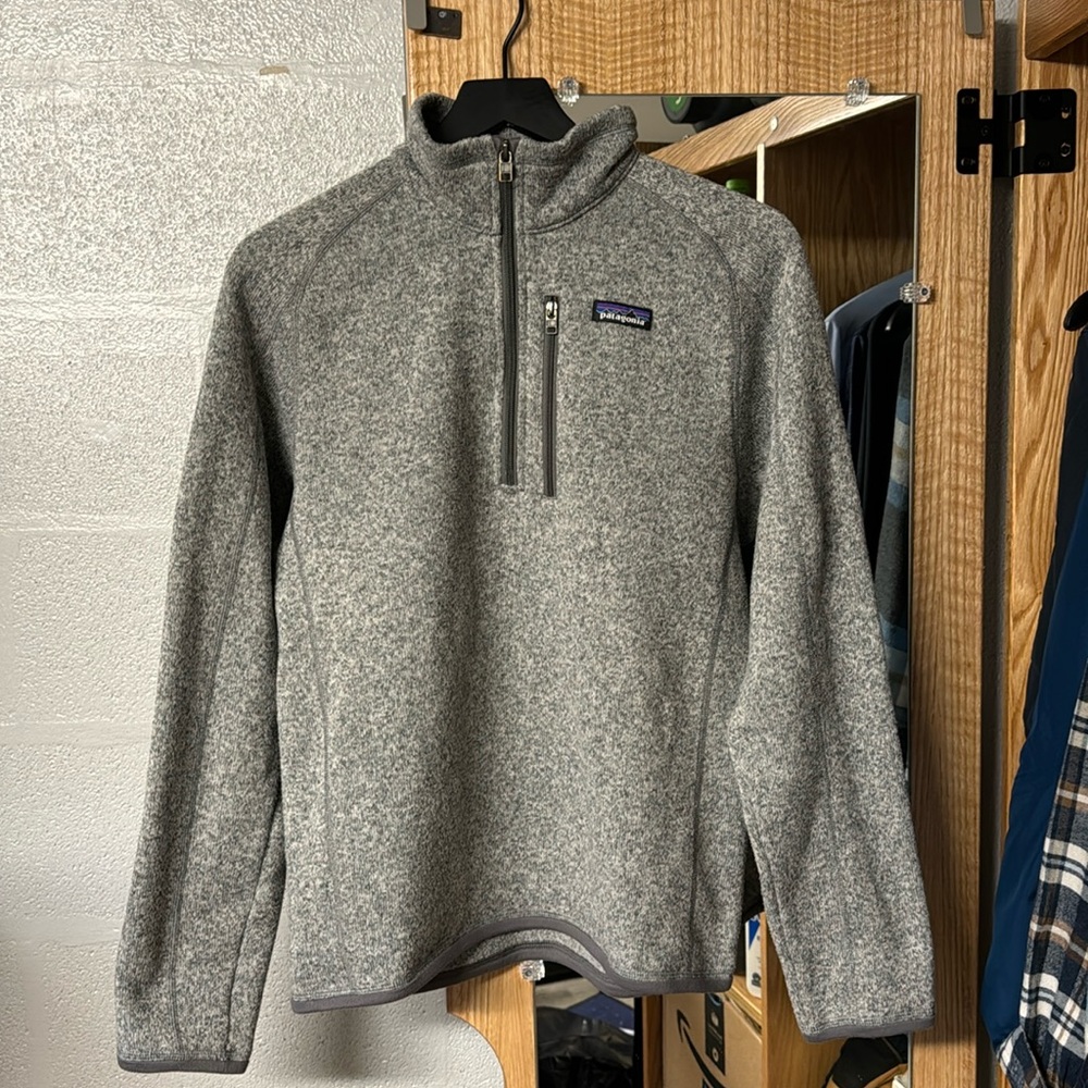 Patagonia Quarter Zip Grey